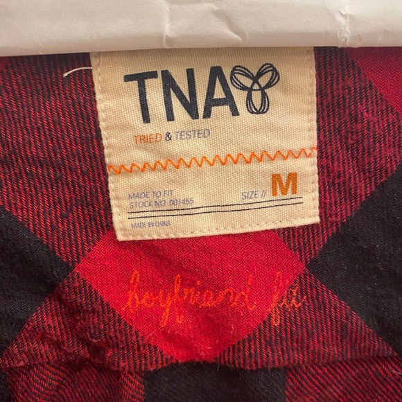 Aritzia TNA Boyfriend Fit Flannel - Picture 4 of 4